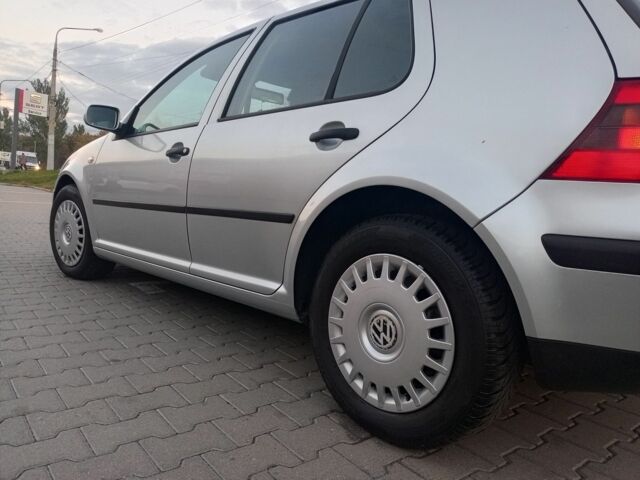 Серый Фольксваген Гольф, объемом двигателя 1.6 л и пробегом 206 тыс. км за 5150 $, фото 8 на Automoto.ua