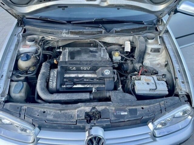 Серый Фольксваген Гольф, объемом двигателя 1.4 л и пробегом 292 тыс. км за 1650 $, фото 7 на Automoto.ua