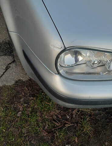 Серый Фольксваген Гольф, объемом двигателя 1.6 л и пробегом 226 тыс. км за 4500 $, фото 5 на Automoto.ua