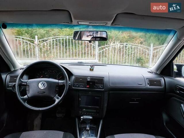 Серый Фольксваген Гольф, объемом двигателя 1.6 л и пробегом 266 тыс. км за 4700 $, фото 2 на Automoto.ua