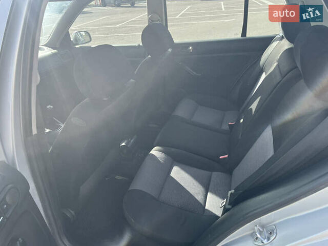 Сірий Фольксваген Гольф, об'ємом двигуна 1.39 л та пробігом 250 тис. км за 3950 $, фото 16 на Automoto.ua