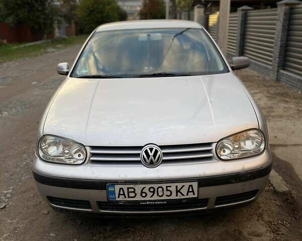 Серый Фольксваген Гольф, объемом двигателя 1.39 л и пробегом 234 тыс. км за 4000 $, фото 4 на Automoto.ua