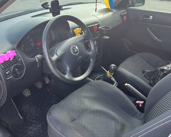 Серый Фольксваген Гольф, объемом двигателя 1.6 л и пробегом 197 тыс. км за 4700 $, фото 4 на Automoto.ua