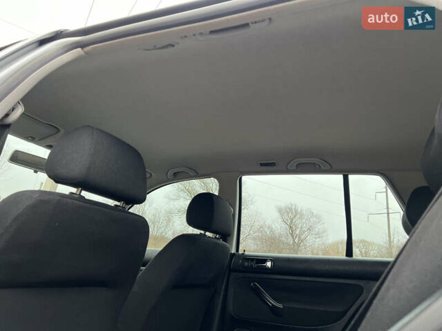 Серый Фольксваген Гольф, объемом двигателя 1.6 л и пробегом 170 тыс. км за 5200 $, фото 16 на Automoto.ua