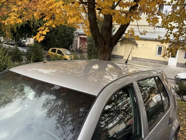 Серый Фольксваген Гольф, объемом двигателя 1.6 л и пробегом 112 тыс. км за 3500 $, фото 4 на Automoto.ua