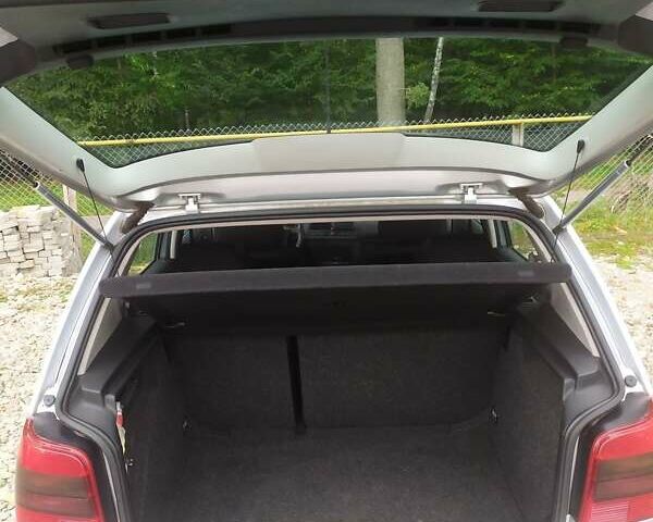 Сірий Фольксваген Гольф, об'ємом двигуна 1.39 л та пробігом 167 тис. км за 3500 $, фото 4 на Automoto.ua