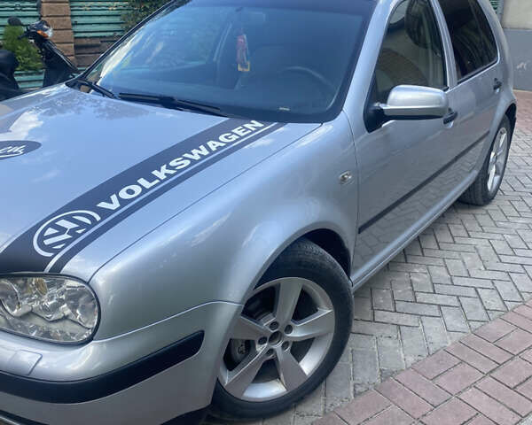 Серый Фольксваген Гольф, объемом двигателя 1.6 л и пробегом 232 тыс. км за 5500 $, фото 4 на Automoto.ua