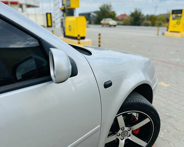 Серый Фольксваген Гольф, объемом двигателя 1.6 л и пробегом 300 тыс. км за 3800 $, фото 6 на Automoto.ua