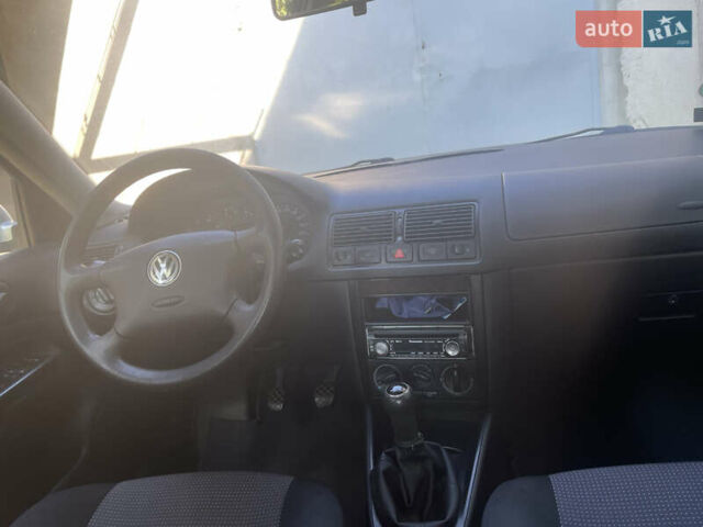 Сірий Фольксваген Гольф, об'ємом двигуна 1.39 л та пробігом 264 тис. км за 4150 $, фото 17 на Automoto.ua