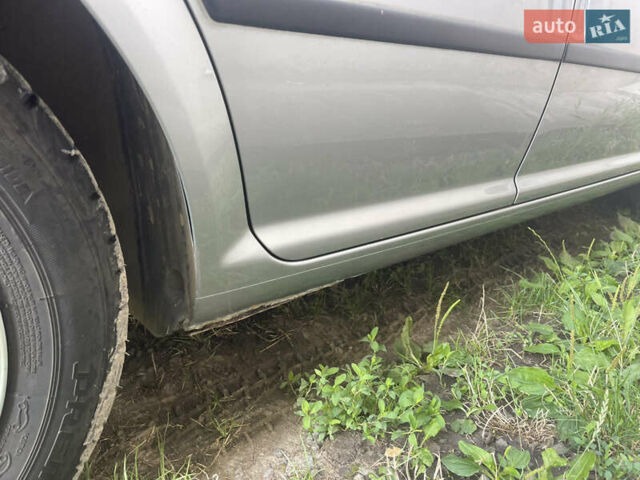 Сірий Фольксваген Гольф, об'ємом двигуна 1.39 л та пробігом 264 тис. км за 4150 $, фото 26 на Automoto.ua