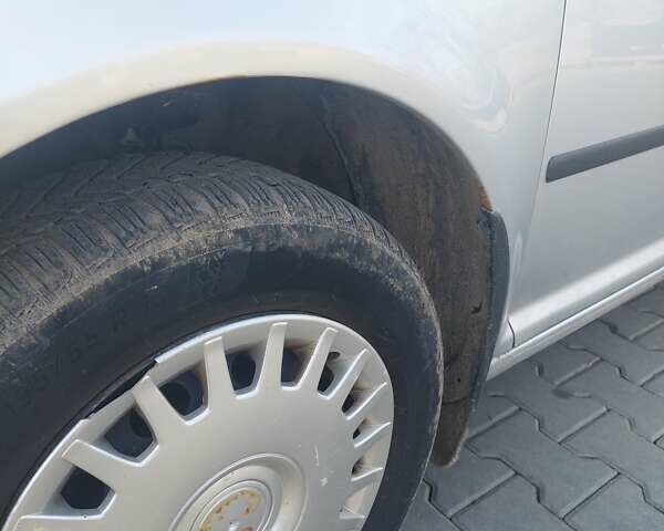 Серый Фольксваген Гольф, объемом двигателя 1.6 л и пробегом 179 тыс. км за 3500 $, фото 14 на Automoto.ua