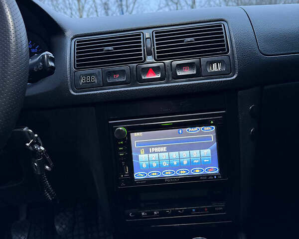 Сірий Фольксваген Гольф, об'ємом двигуна 1.6 л та пробігом 219 тис. км за 4200 $, фото 19 на Automoto.ua