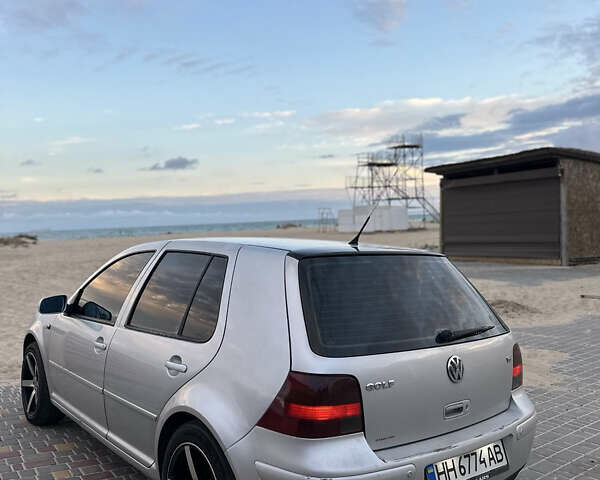 Серый Фольксваген Гольф, объемом двигателя 1.6 л и пробегом 300 тыс. км за 3800 $, фото 23 на Automoto.ua