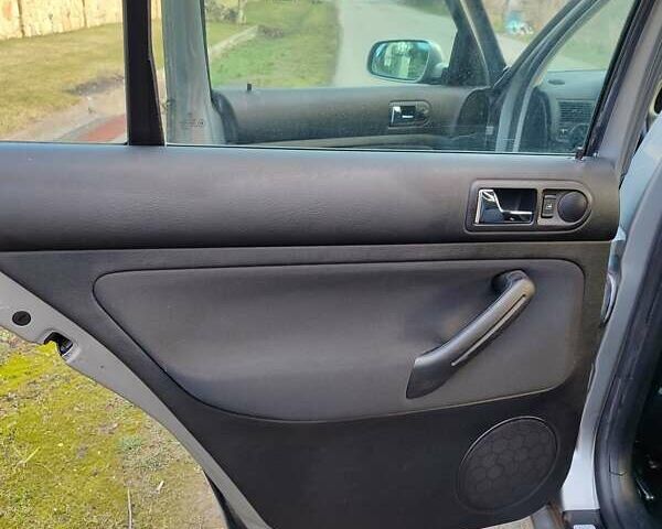 Сірий Фольксваген Гольф, об'ємом двигуна 1.39 л та пробігом 96 тис. км за 4600 $, фото 29 на Automoto.ua