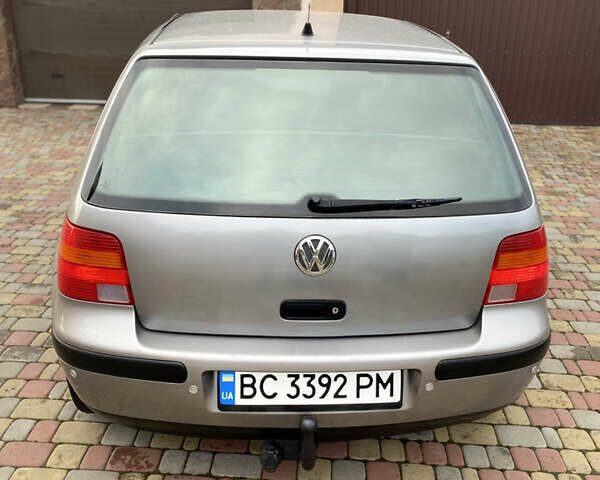 Серый Фольксваген Гольф, объемом двигателя 1.39 л и пробегом 201 тыс. км за 3699 $, фото 3 на Automoto.ua