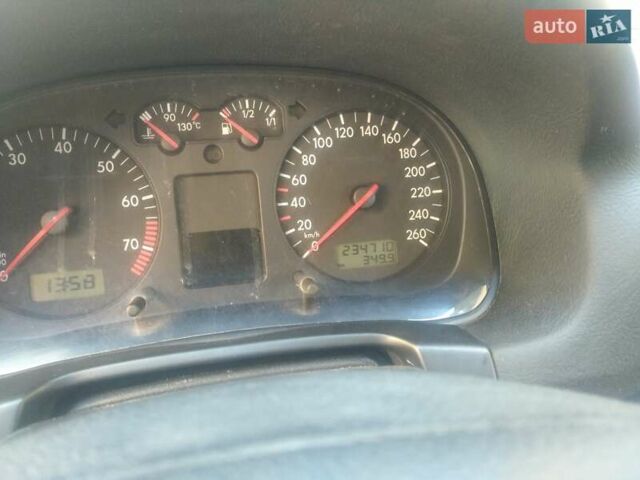 Серый Фольксваген Гольф, объемом двигателя 1.6 л и пробегом 235 тыс. км за 4884 $, фото 6 на Automoto.ua