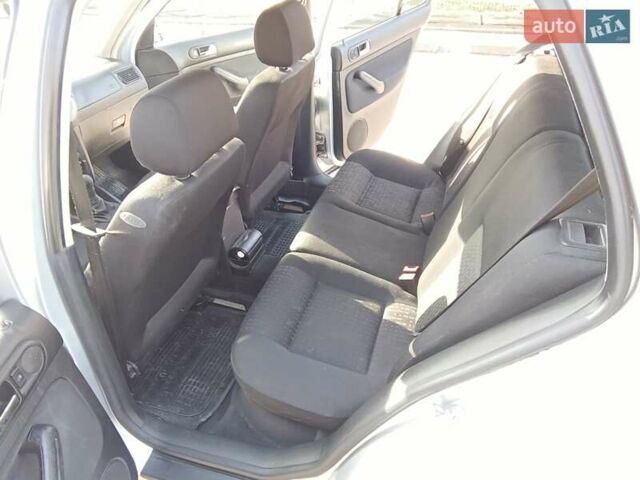 Серый Фольксваген Гольф, объемом двигателя 1.39 л и пробегом 191 тыс. км за 3700 $, фото 15 на Automoto.ua