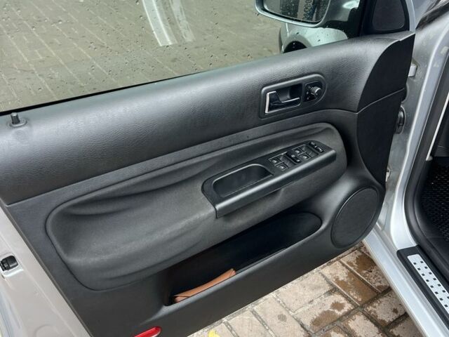 Серый Фольксваген Гольф, объемом двигателя 1.6 л и пробегом 3 тыс. км за 4200 $, фото 13 на Automoto.ua