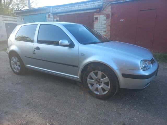 Серый Фольксваген Гольф, объемом двигателя 1.4 л и пробегом 258 тыс. км за 3800 $, фото 2 на Automoto.ua