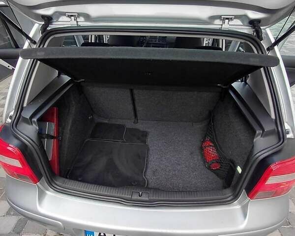 Серый Фольксваген Гольф, объемом двигателя 1.39 л и пробегом 229 тыс. км за 4600 $, фото 8 на Automoto.ua