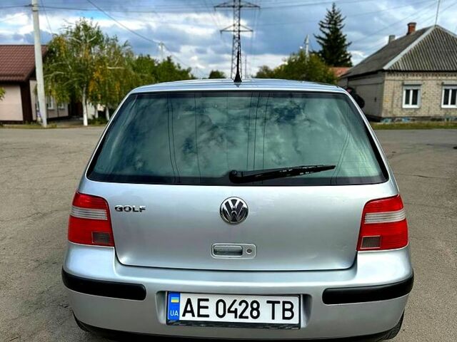 Серый Фольксваген Гольф, объемом двигателя 1.4 л и пробегом 250 тыс. км за 4299 $, фото 3 на Automoto.ua