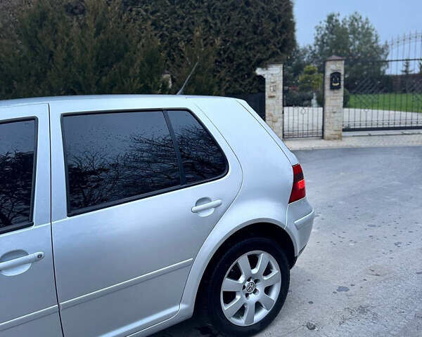 Сірий Фольксваген Гольф, об'ємом двигуна 1.6 л та пробігом 219 тис. км за 4200 $, фото 5 на Automoto.ua