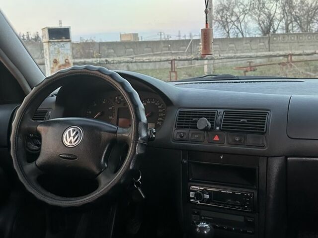 Серый Фольксваген Гольф, объемом двигателя 1.9 л и пробегом 320 тыс. км за 4500 $, фото 8 на Automoto.ua