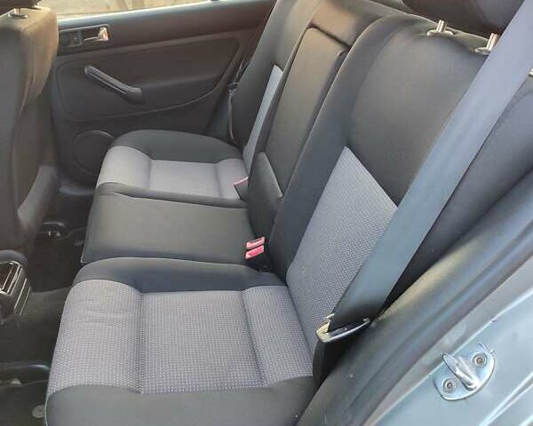 Сірий Фольксваген Гольф, об'ємом двигуна 1.39 л та пробігом 96 тис. км за 4600 $, фото 25 на Automoto.ua