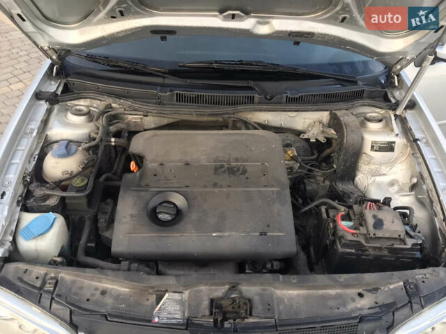 Серый Фольксваген Гольф, объемом двигателя 1.6 л и пробегом 240 тыс. км за 4599 $, фото 23 на Automoto.ua