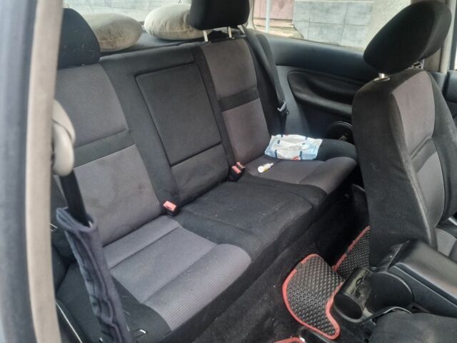 Серый Фольксваген Гольф, объемом двигателя 1.9 л и пробегом 337 тыс. км за 3000 $, фото 5 на Automoto.ua