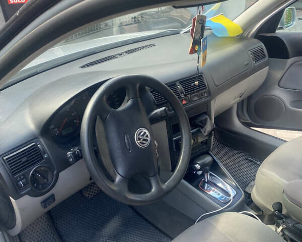 Серый Фольксваген Гольф, объемом двигателя 1.6 л и пробегом 232 тыс. км за 5500 $, фото 5 на Automoto.ua