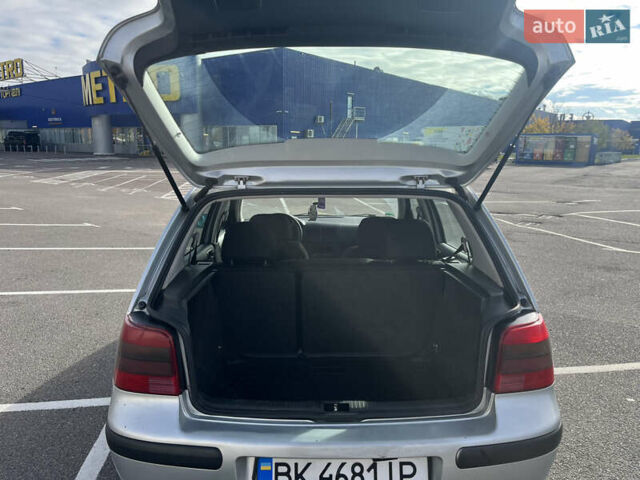 Серый Фольксваген Гольф, объемом двигателя 1.39 л и пробегом 245 тыс. км за 3190 $, фото 7 на Automoto.ua