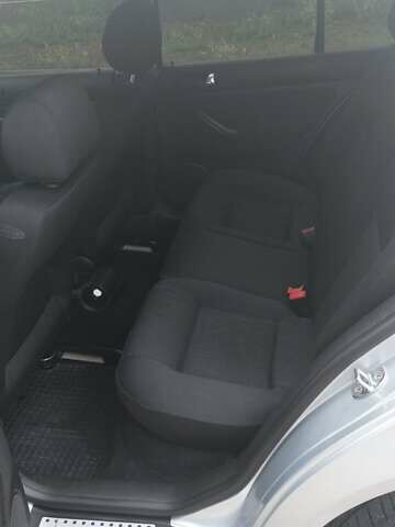 Сірий Фольксваген Гольф, об'ємом двигуна 1.39 л та пробігом 300 тис. км за 4300 $, фото 8 на Automoto.ua