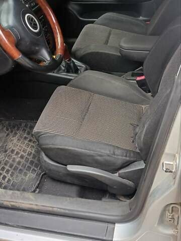 Сірий Фольксваген Гольф, об'ємом двигуна 1.9 л та пробігом 401 тис. км за 5000 $, фото 8 на Automoto.ua