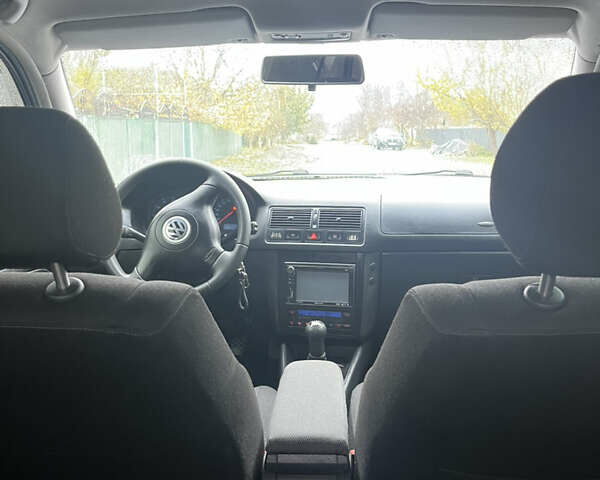 Серый Фольксваген Гольф, объемом двигателя 1.6 л и пробегом 219 тыс. км за 4500 $, фото 8 на Automoto.ua