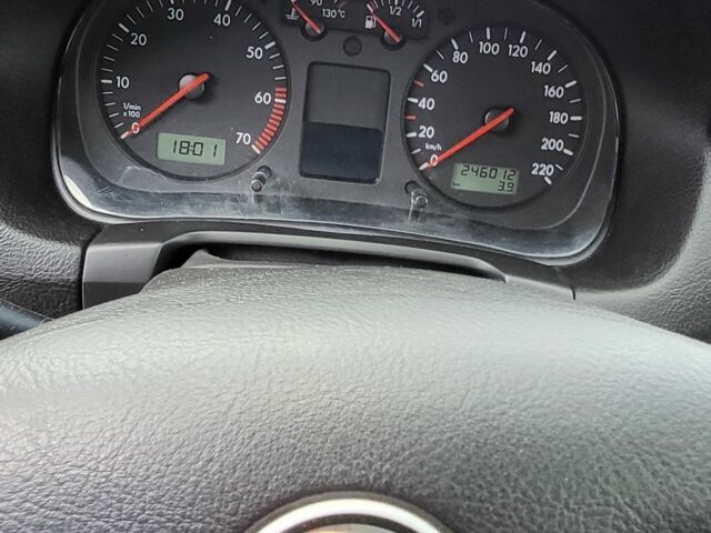 Серый Фольксваген Гольф, объемом двигателя 0 л и пробегом 246 тыс. км за 4500 $, фото 7 на Automoto.ua