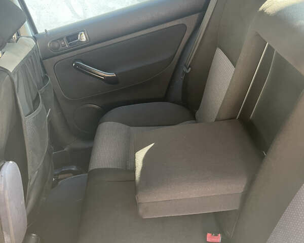 Сірий Фольксваген Гольф, об'ємом двигуна 1.39 л та пробігом 264 тис. км за 4150 $, фото 22 на Automoto.ua