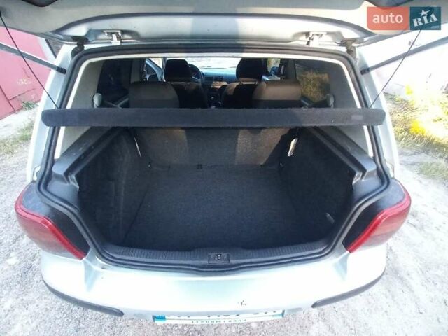 Серый Фольксваген Гольф, объемом двигателя 1.4 л и пробегом 258 тыс. км за 3800 $, фото 5 на Automoto.ua