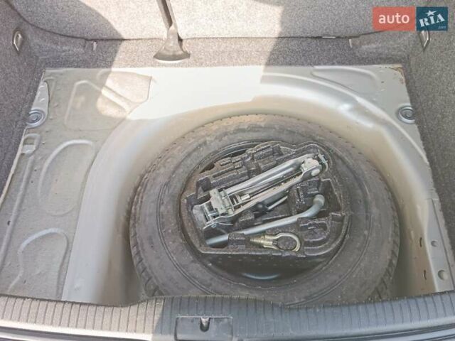 Серый Фольксваген Гольф, объемом двигателя 1.39 л и пробегом 191 тыс. км за 3700 $, фото 12 на Automoto.ua