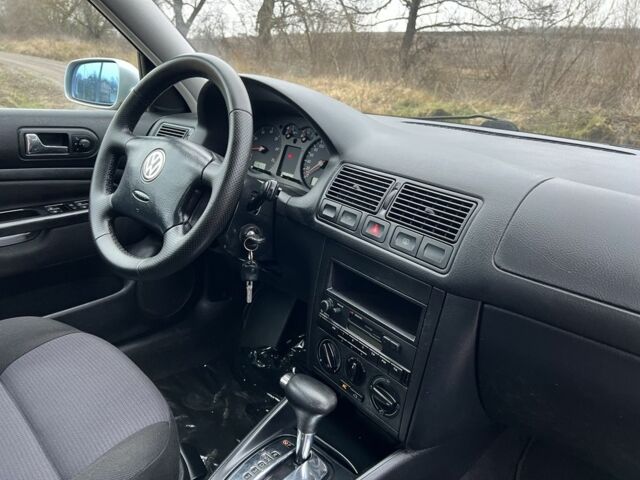 Серый Фольксваген Гольф, объемом двигателя 1.6 л и пробегом 170 тыс. км за 5200 $, фото 20 на Automoto.ua