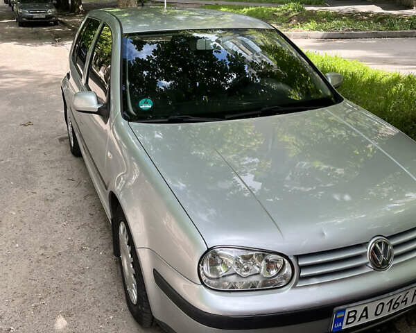 Серый Фольксваген Гольф, объемом двигателя 1.39 л и пробегом 250 тыс. км за 3999 $, фото 6 на Automoto.ua