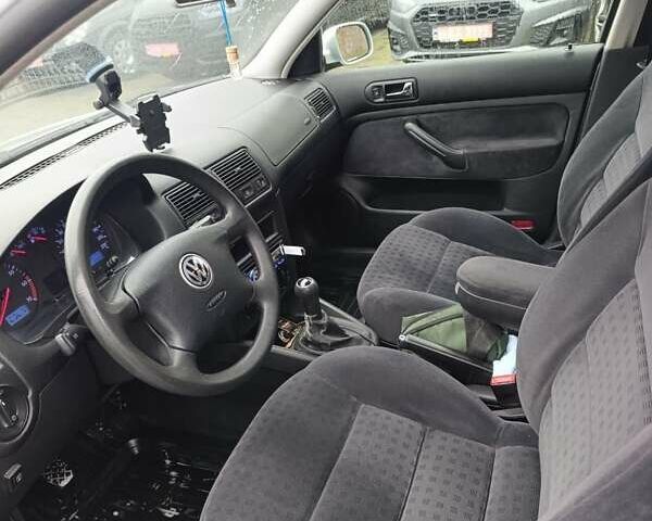 Серый Фольксваген Гольф, объемом двигателя 1.39 л и пробегом 190 тыс. км за 4500 $, фото 7 на Automoto.ua