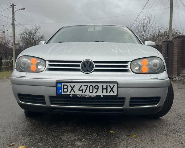 Серый Фольксваген Гольф, объемом двигателя 1.6 л и пробегом 219 тыс. км за 4500 $, фото 2 на Automoto.ua