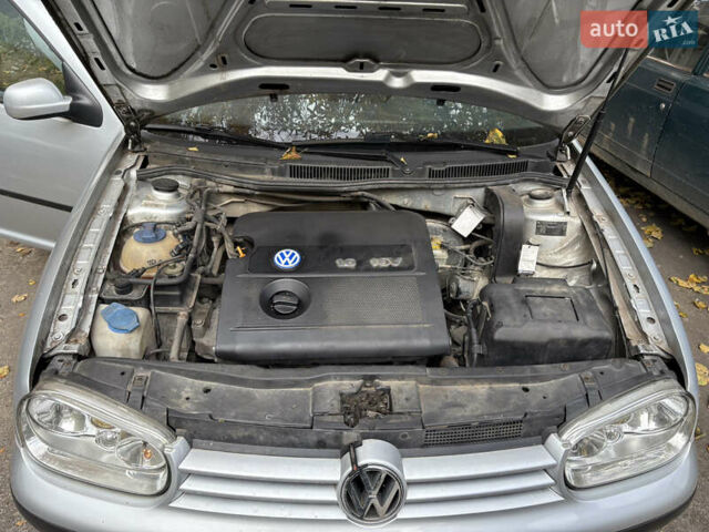 Фольксваген Гольф 2002 у Новояворівськ на Automoto.ua Сірий Фольксваген Гольф, об'ємом двигуна 1.6 л та пробігом 112 тис. км за 3500 $, фото 10 на Automoto.ua