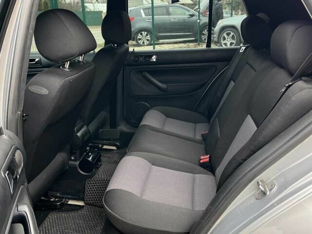 Серый Фольксваген Гольф, объемом двигателя 1.6 л и пробегом 203 тыс. км за 5700 $, фото 17 на Automoto.ua