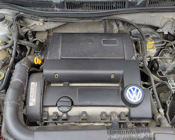 Серый Фольксваген Гольф, объемом двигателя 1.39 л и пробегом 287 тыс. км за 3500 $, фото 4 на Automoto.ua