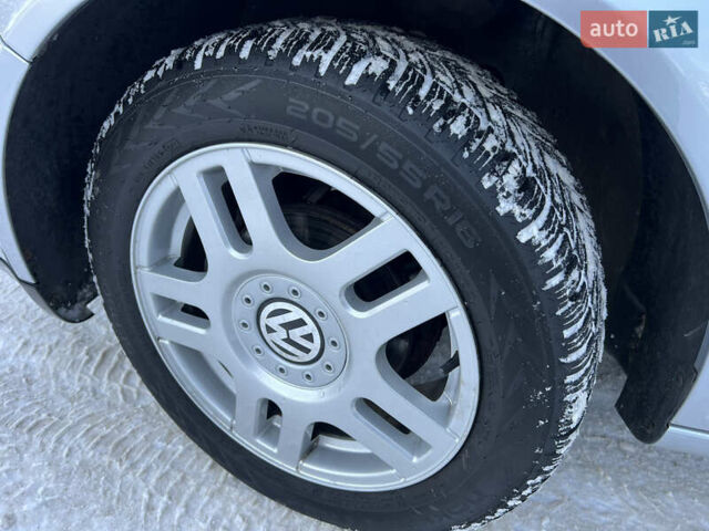 Сірий Фольксваген Гольф, об'ємом двигуна 1.6 л та пробігом 212 тис. км за 4800 $, фото 36 на Automoto.ua