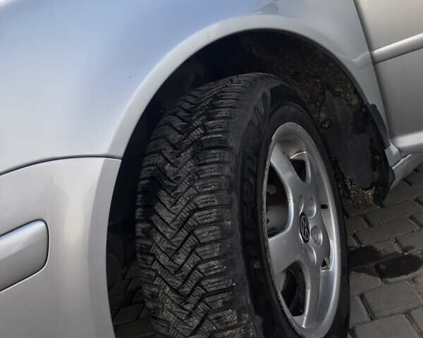 Серый Фольксваген Гольф, объемом двигателя 1.6 л и пробегом 240 тыс. км за 4599 $, фото 44 на Automoto.ua