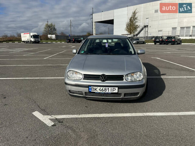 Серый Фольксваген Гольф, объемом двигателя 1.39 л и пробегом 245 тыс. км за 3190 $, фото 12 на Automoto.ua