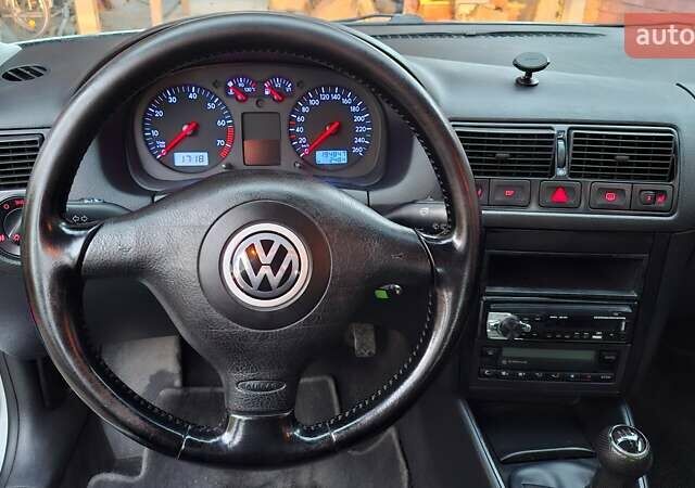 Серый Фольксваген Гольф, объемом двигателя 1.6 л и пробегом 194 тыс. км за 4800 $, фото 30 на Automoto.ua